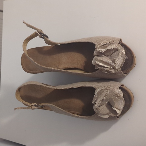 Aerosoles slingback wedges - Picture 2 of 6